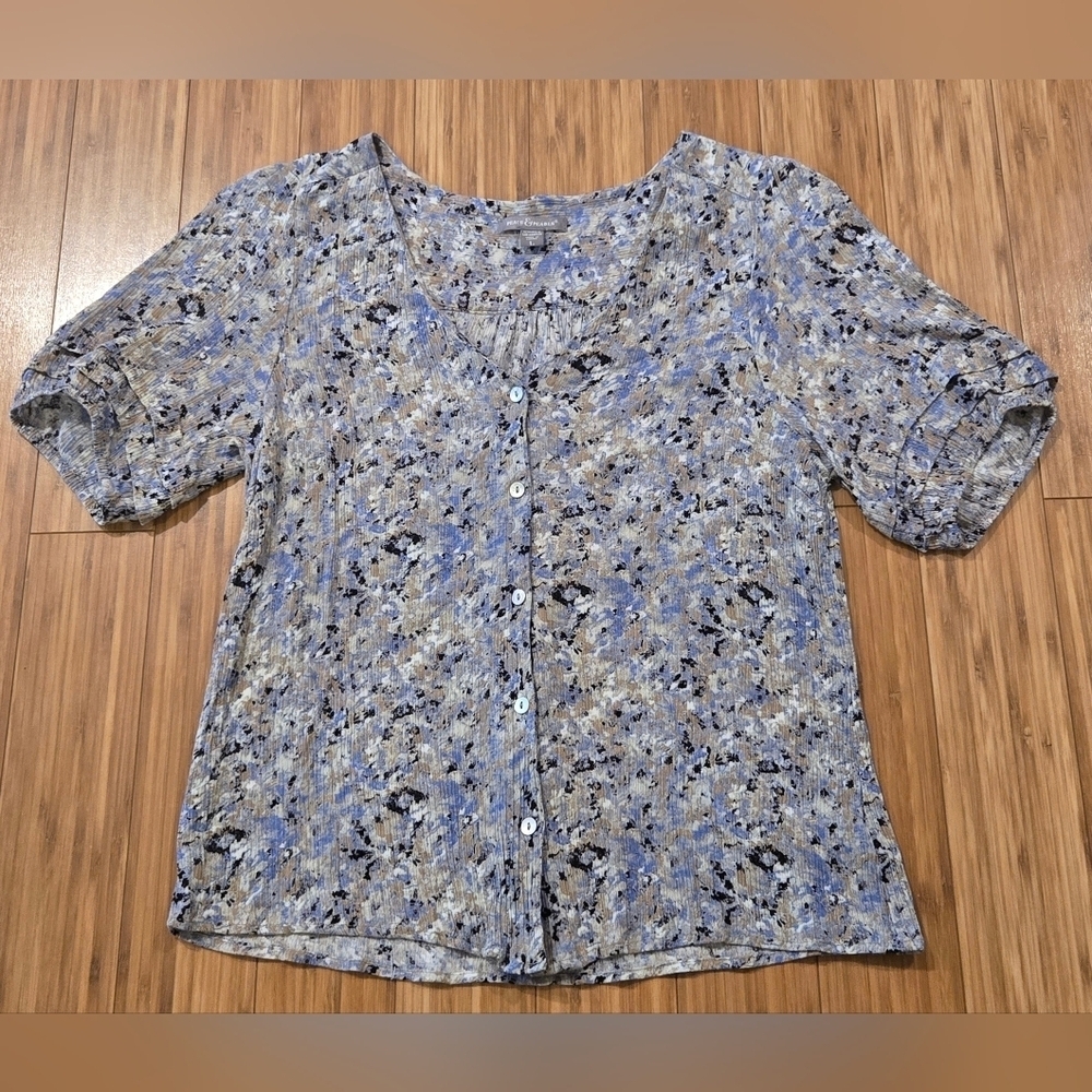 NWOT Peace & Pearls Floral Button-Up Top
